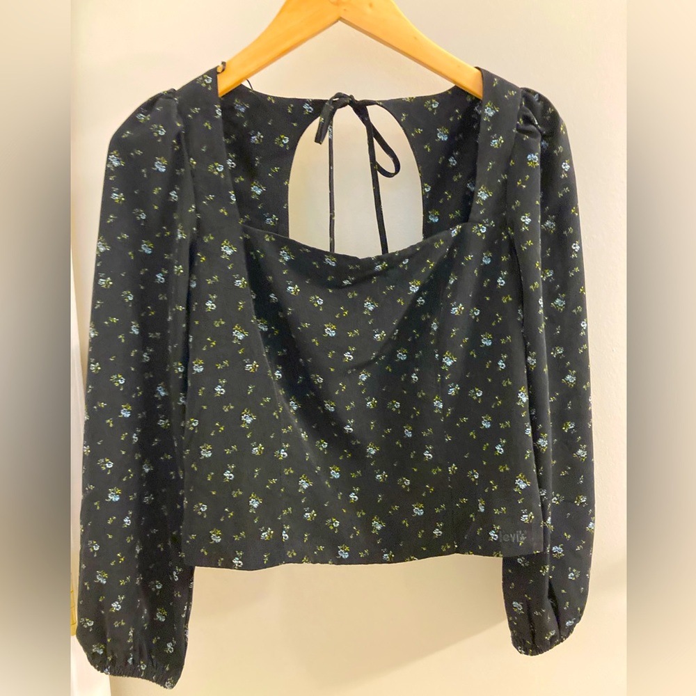 Levi’s long sleeve floral shirt